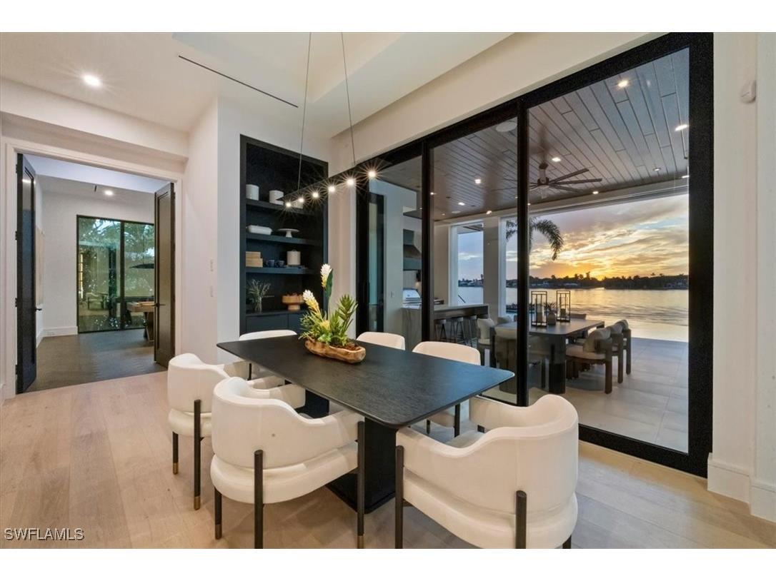 1640 Dolphin Court Naples FL 34102 225079148 image18