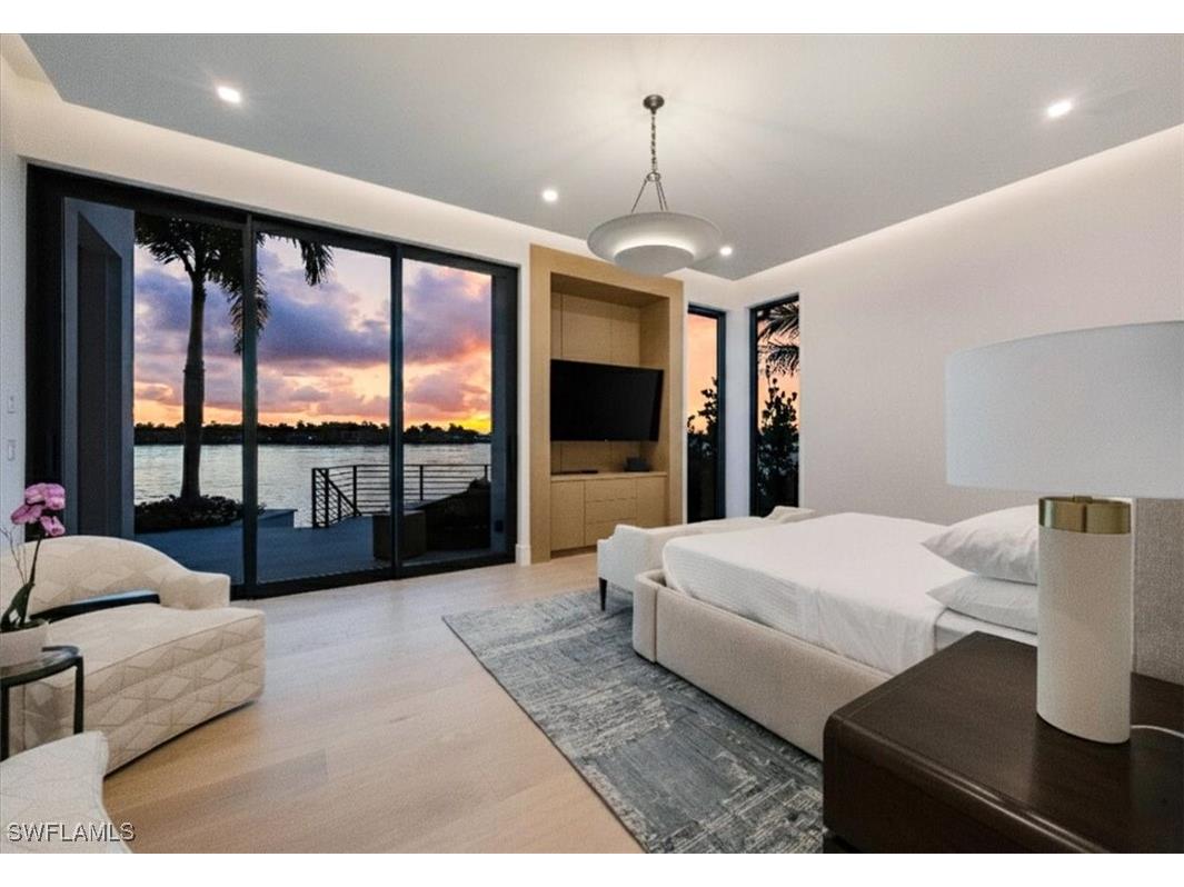 1640 Dolphin Court Naples FL 34102 225079148 image20