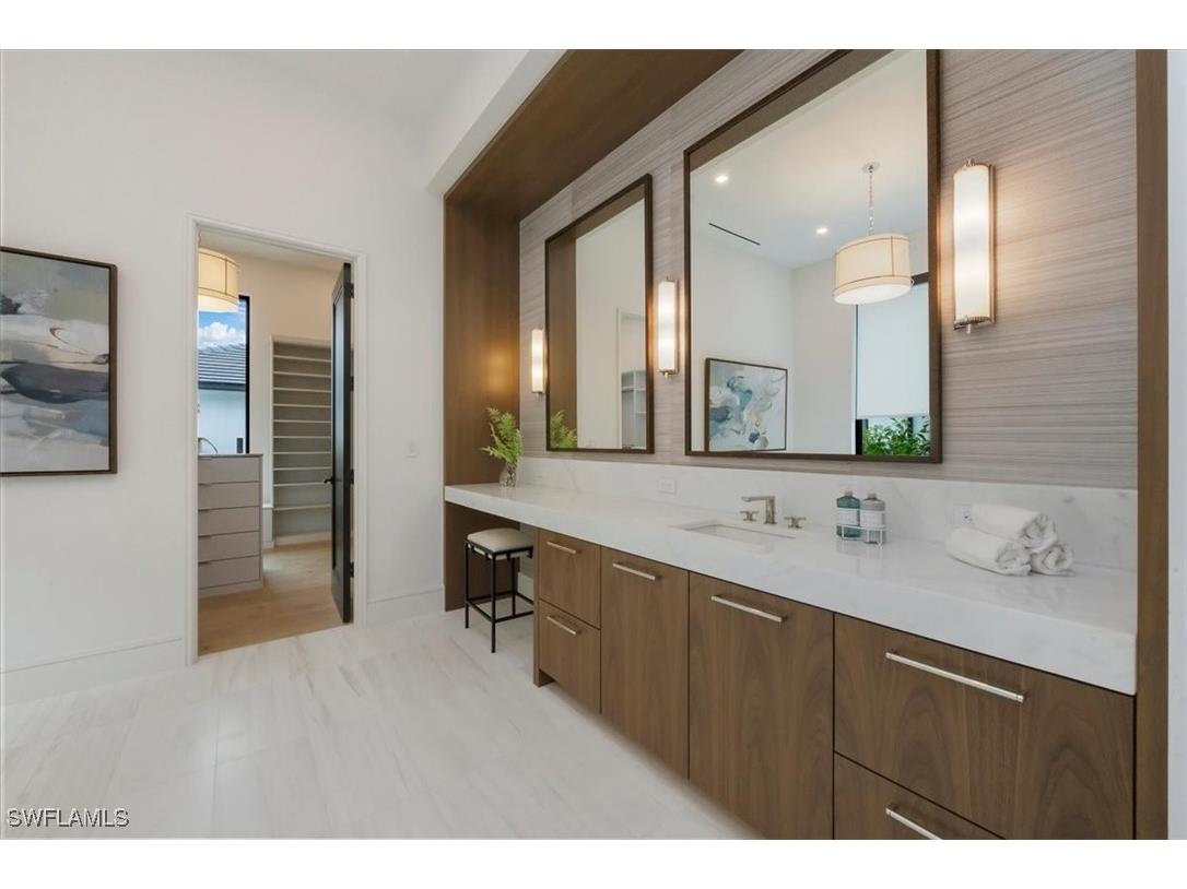 1640 Dolphin Court Naples FL 34102 225079148 image22