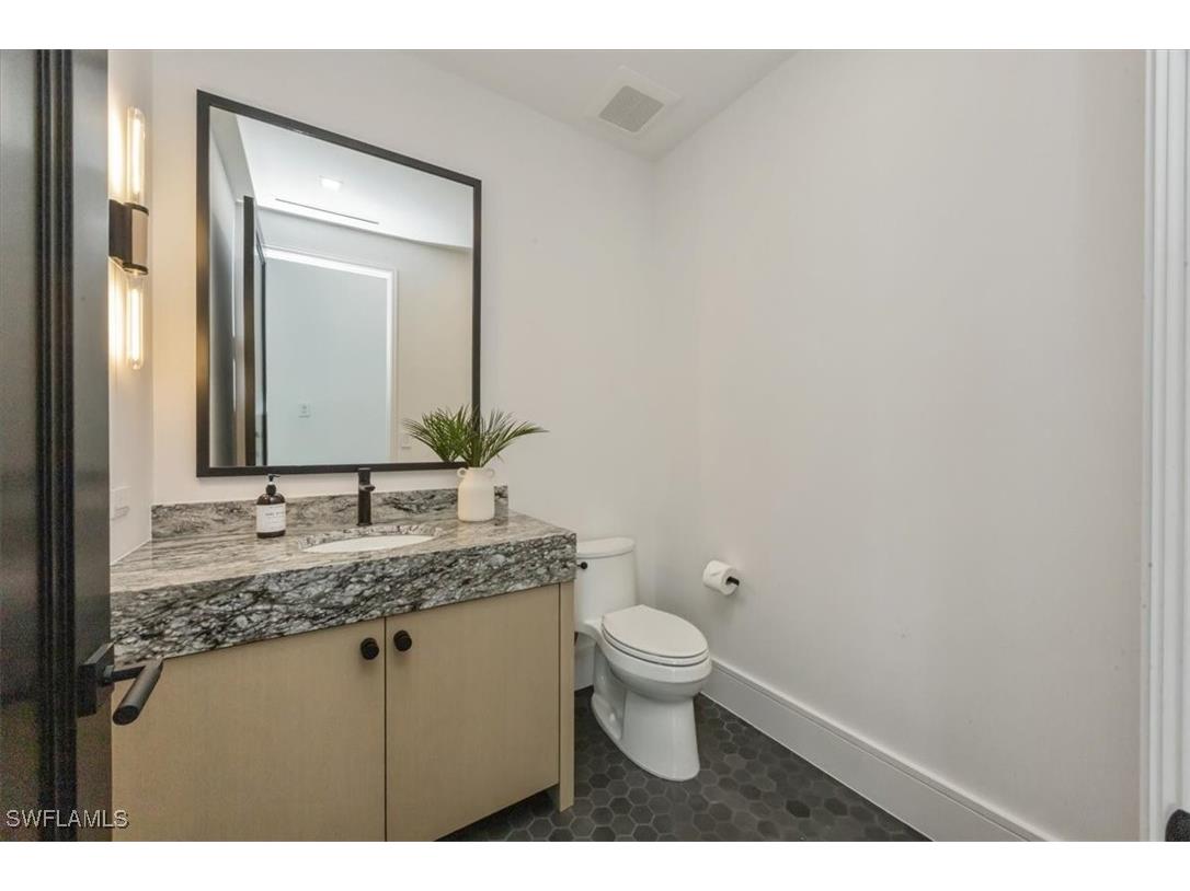 1640 Dolphin Court Naples FL 34102 225079148 image27