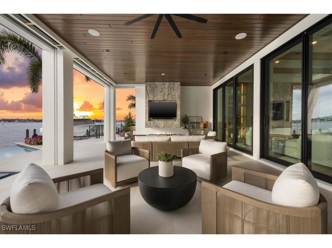 1640 Dolphin Court Naples FL 34102 225079148 image30