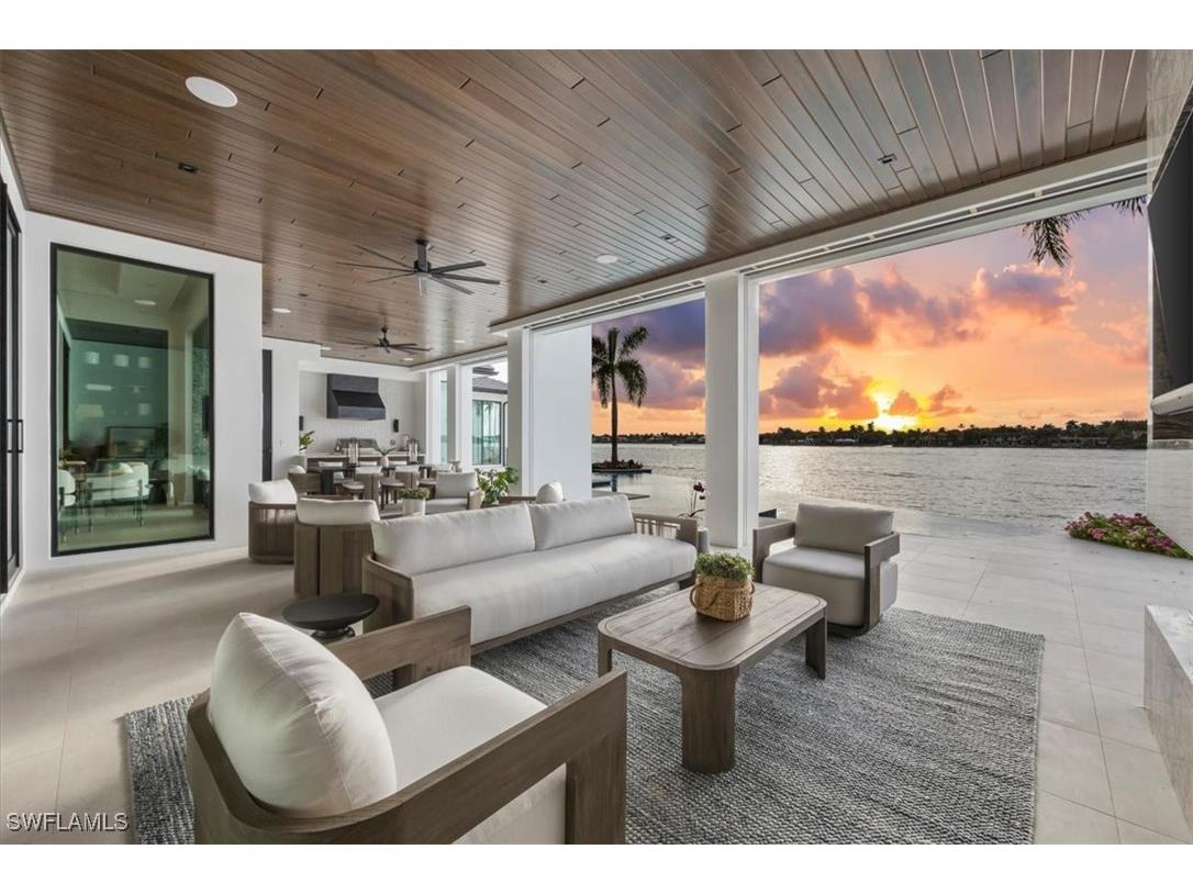 1640 Dolphin Court Naples FL 34102 225079148 image31