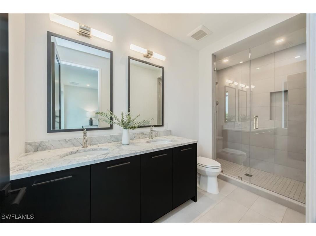 1640 Dolphin Court Naples FL 34102 225079148 image41