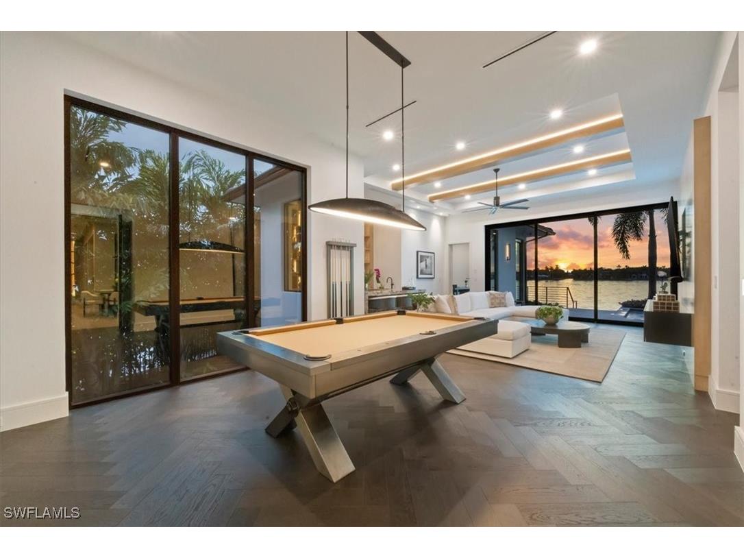 1640 Dolphin Court Naples FL 34102 225079148 image7