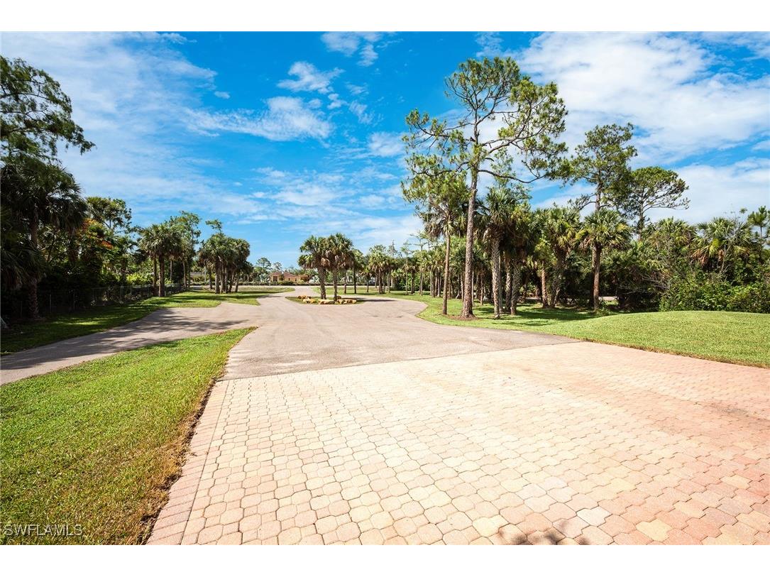 1640 Golden Gate Blvd W Naples FL 34117 225054155 image49