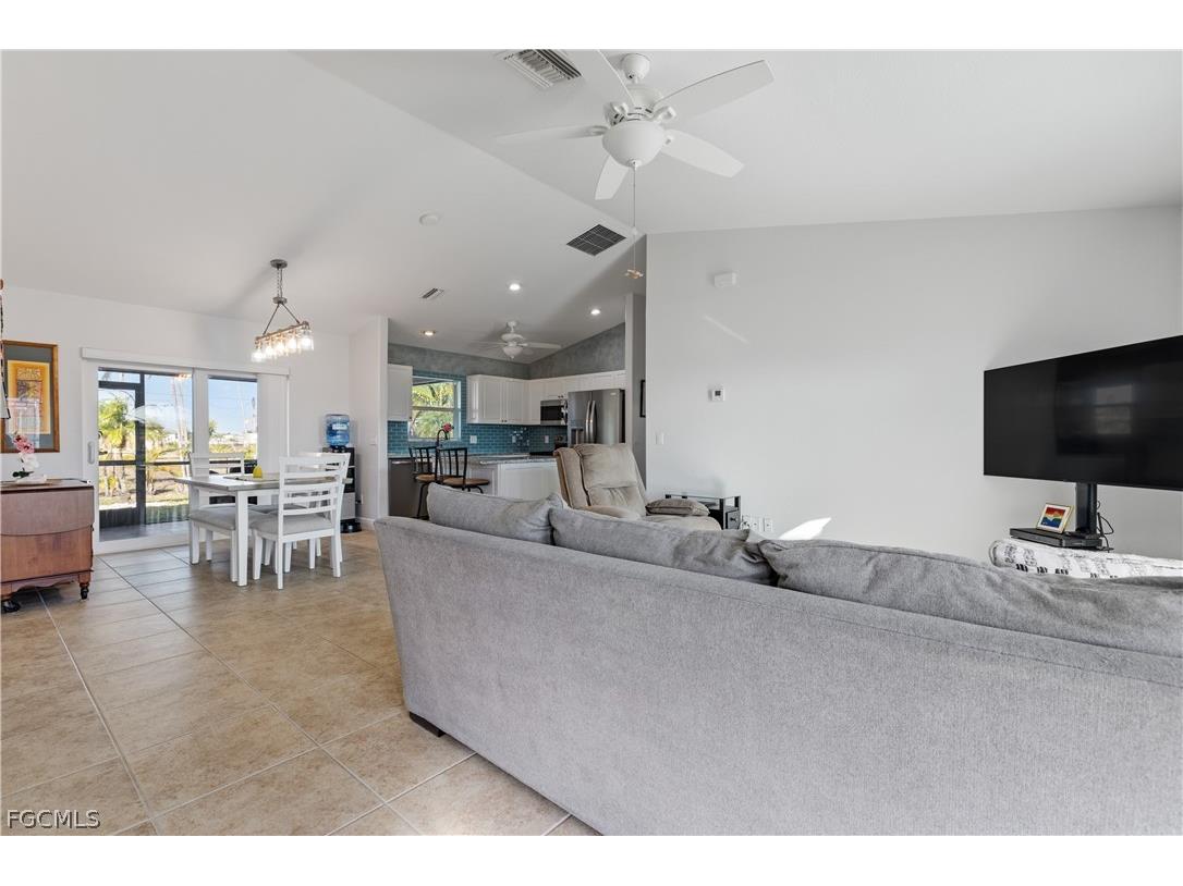 1640 NW 31st Avenue Cape Coral FL 33993 2026010961 image4