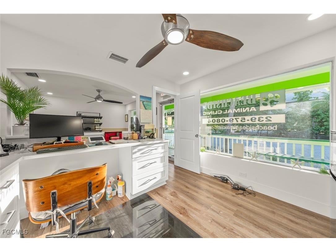 1640 Periwinkle Way #3 Sanibel FL 33957 2025012910 image13