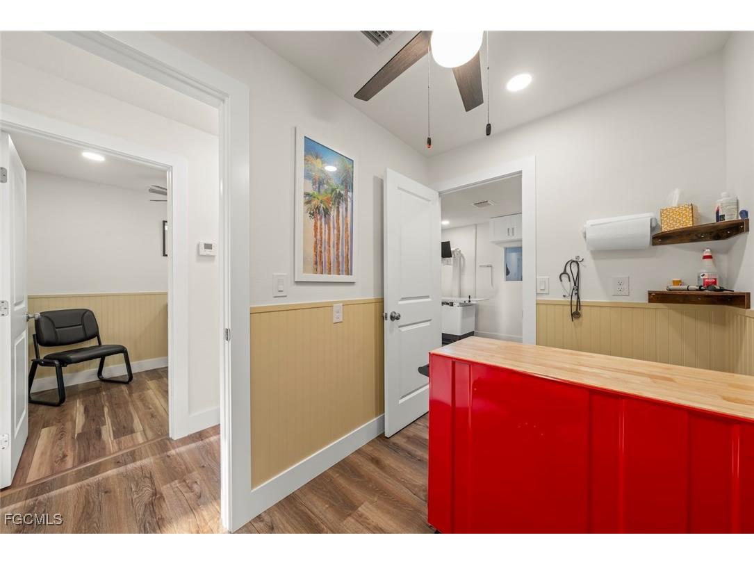 1640 Periwinkle Way #3 Sanibel FL 33957 2025012910 image18