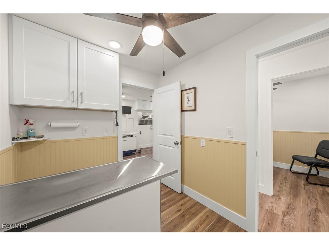 1640 Periwinkle Way #3 Sanibel FL 33957 2025012910 image21