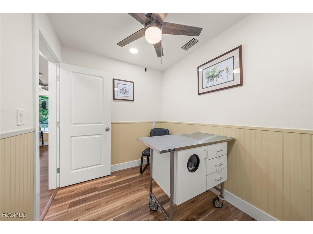 1640 Periwinkle Way #3 Sanibel FL 33957 2025012910 image23