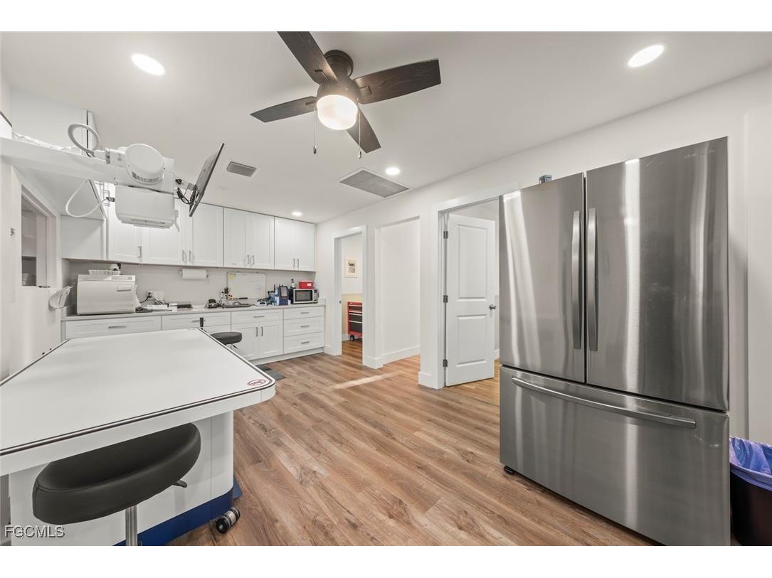 1640 Periwinkle Way #3 Sanibel FL 33957 2025012910 image25