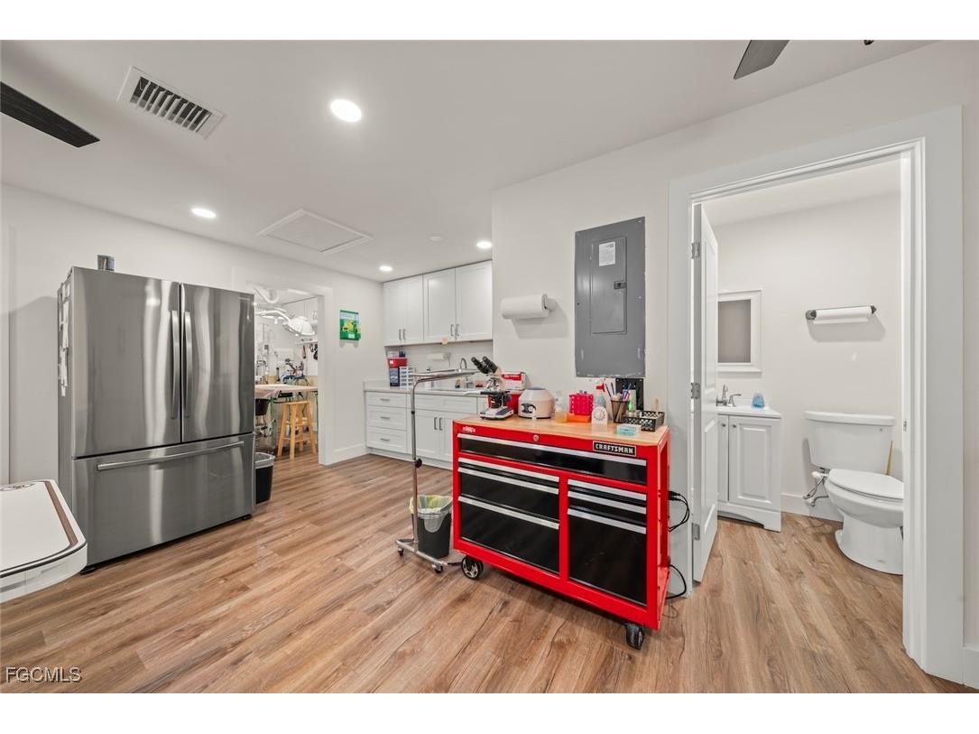 1640 Periwinkle Way #3 Sanibel FL 33957 2025012910 image28