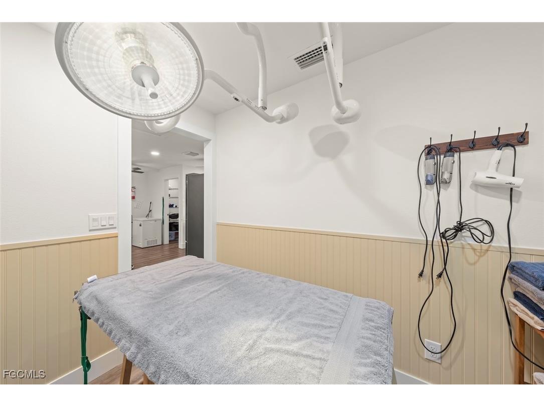 1640 Periwinkle Way #3 Sanibel FL 33957 2025012910 image32