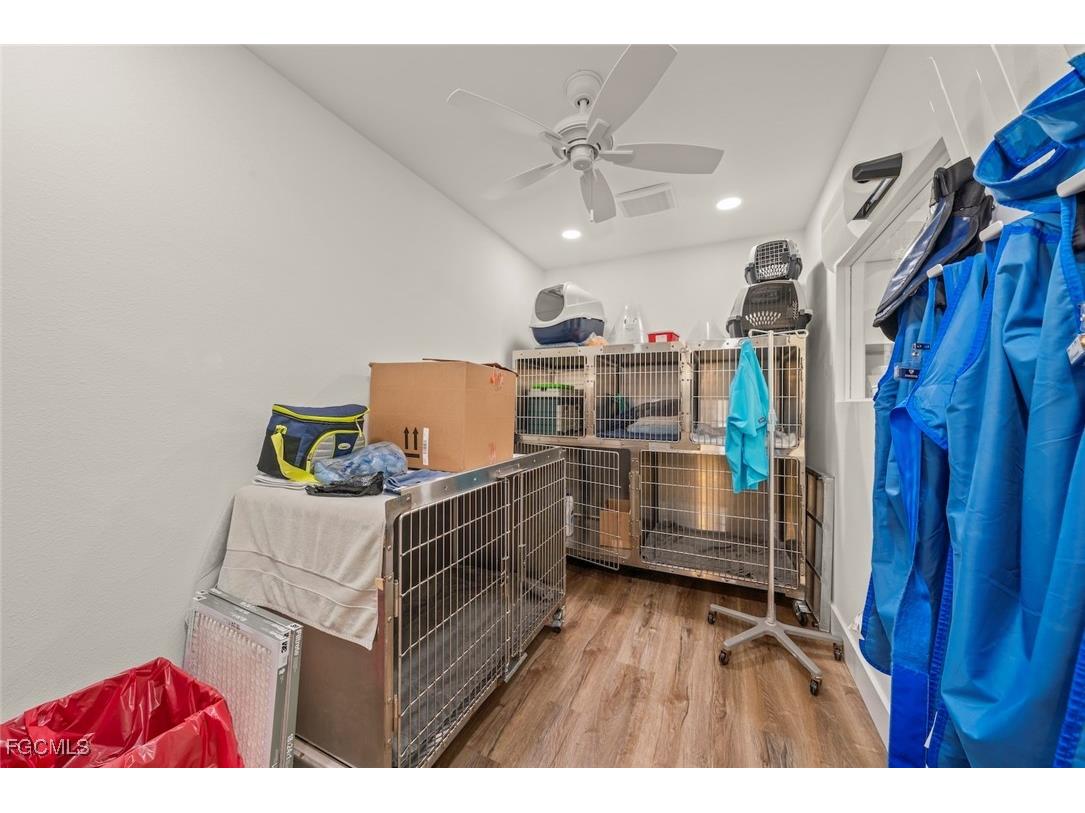 1640 Periwinkle Way #3 Sanibel FL 33957 2025012910 image33