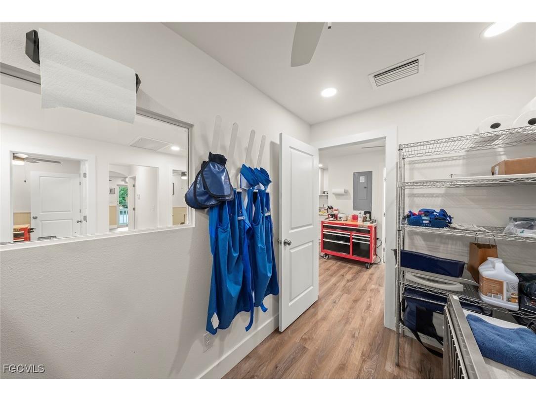 1640 Periwinkle Way #3 Sanibel FL 33957 2025012910 image34