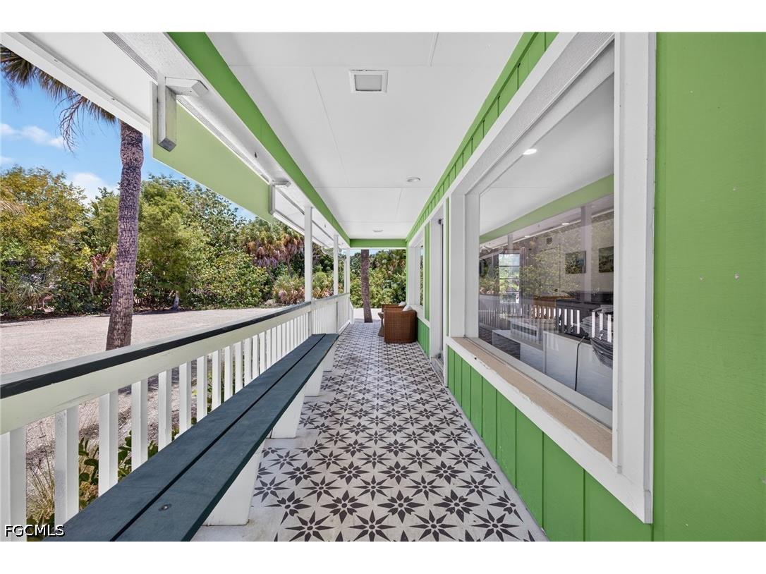 1640 Periwinkle Way #5 Sanibel FL 33957 2026026479 image4