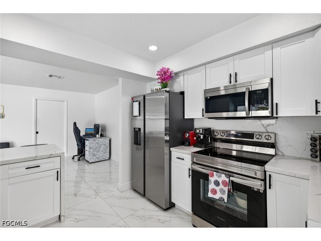 1641 8th Street NE Naples FL 34120 2026016008 image3