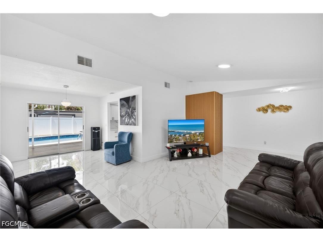 1641 8th Street NE Naples FL 34120 2026016008 image8
