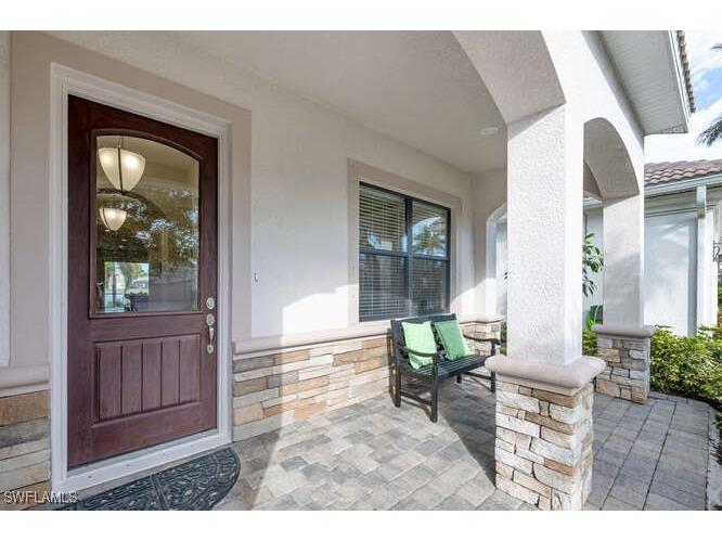 1641 Serrano Circle Naples FL 34105 225080952 image3