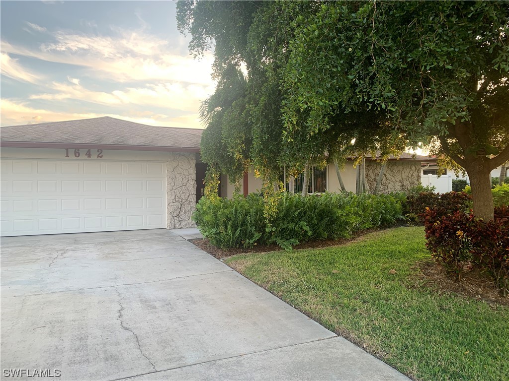1642 SE 39th Terrace Cape Coral FL 33904 223083153 image1