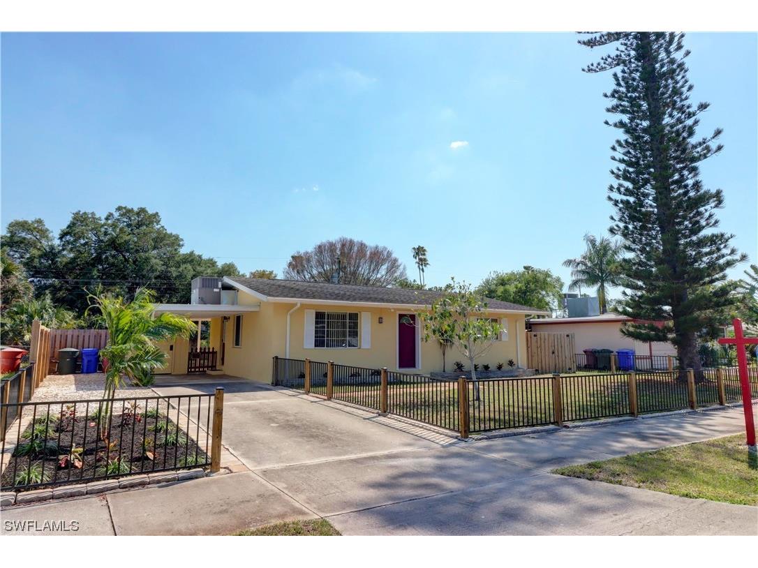 1644 Oakley Avenue Fort Myers FL 33901 223064469 image1