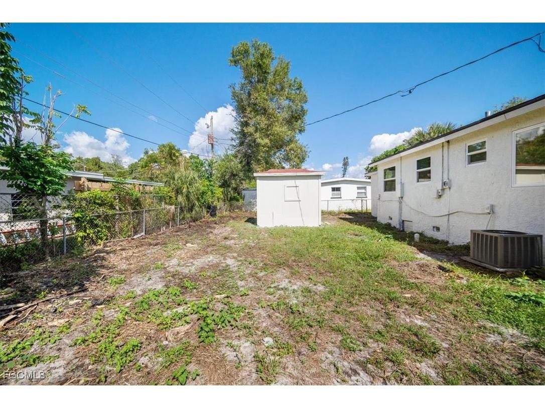 1644 Pawnee Street Fort Myers FL 33916 2025019579 image17