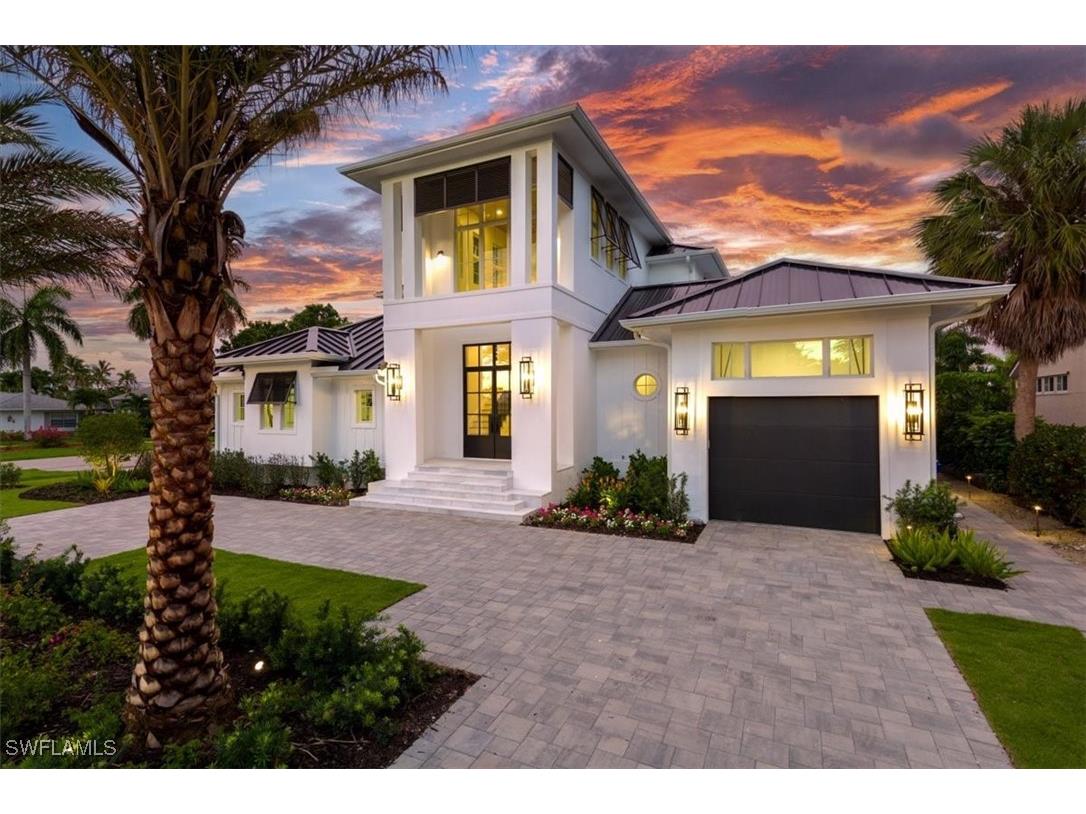 1645 Bonita Court Naples FL 34102 225065624 image1