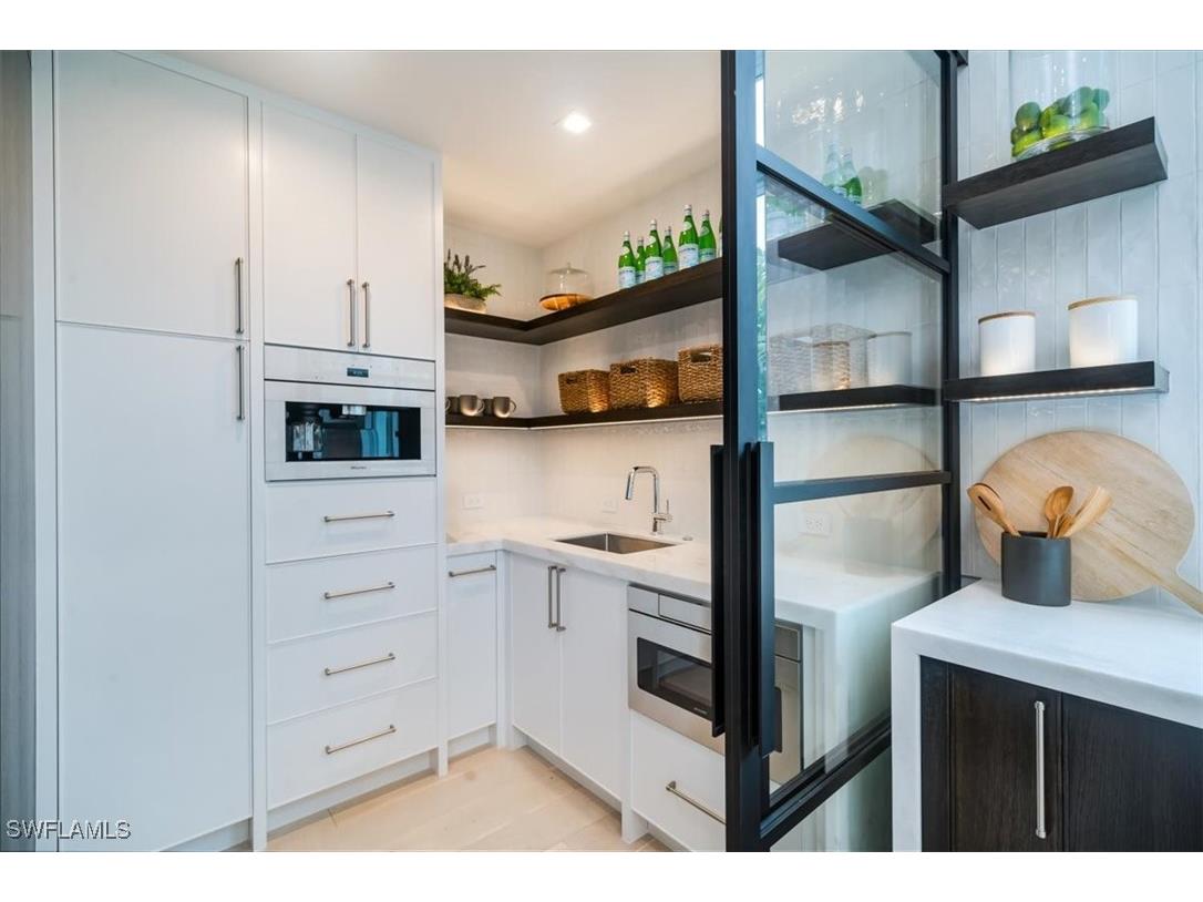 1645 Bonita Court Naples FL 34102 225065624 image10