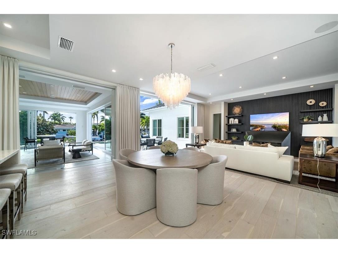 1645 Bonita Court Naples FL 34102 225065624 image4