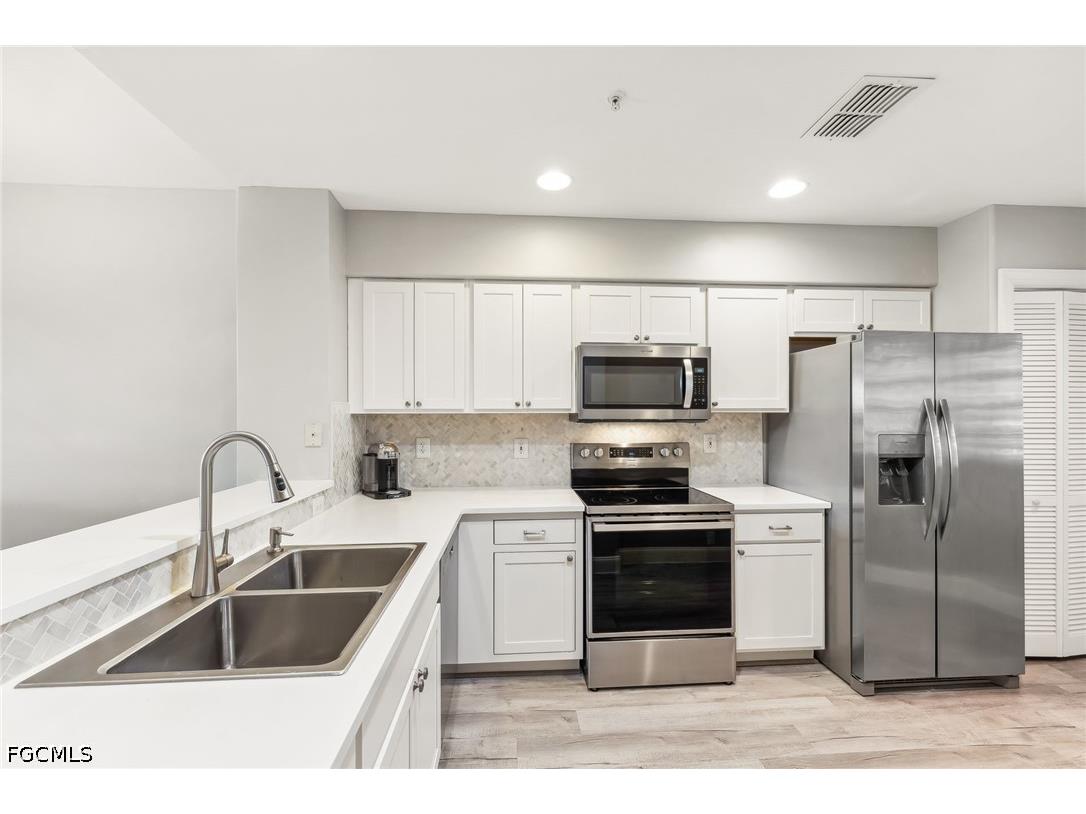 16450 Millstone Circle #105 Fort Myers FL 33908 2026015665 image1