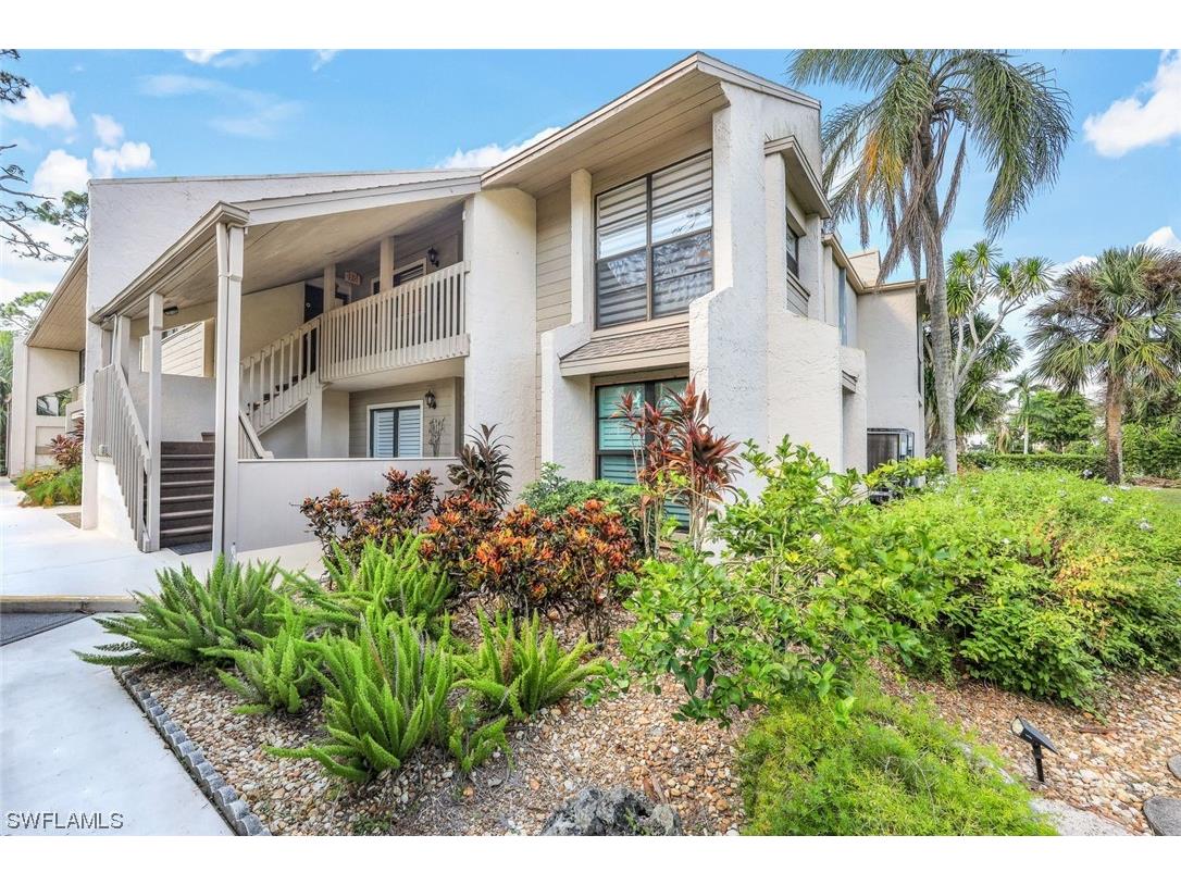 16454 Timberlakes Drive #204 Fort Myers FL 33908 223066440 image1