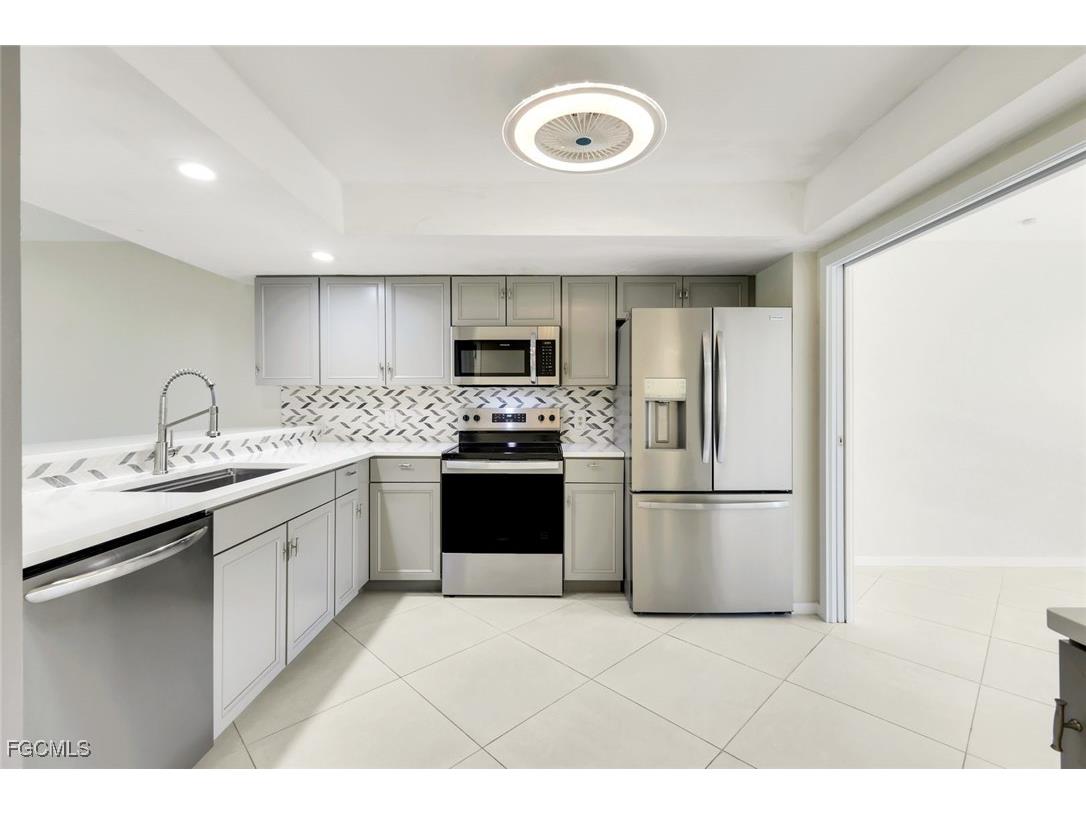 16460 Timberlakes Drive #103 Fort Myers FL 33908 2026000861 image8