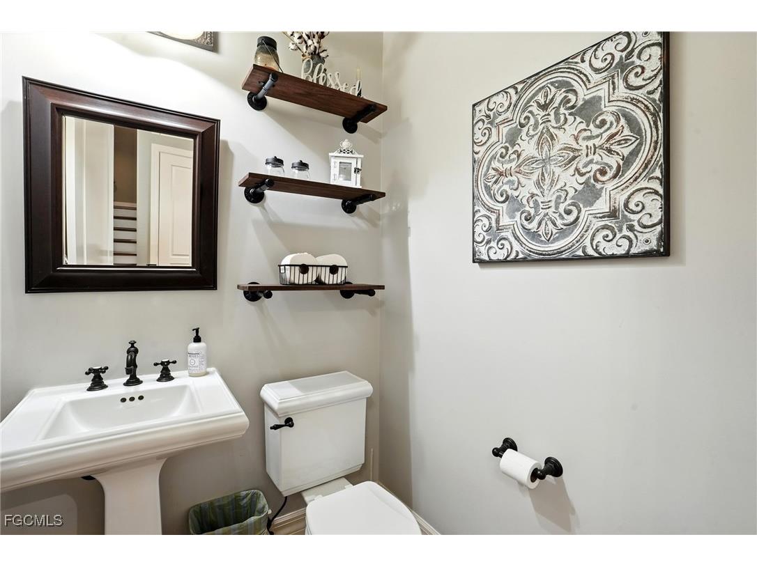 16461 Oakview Circle Alva FL 33920 2025003383 image35