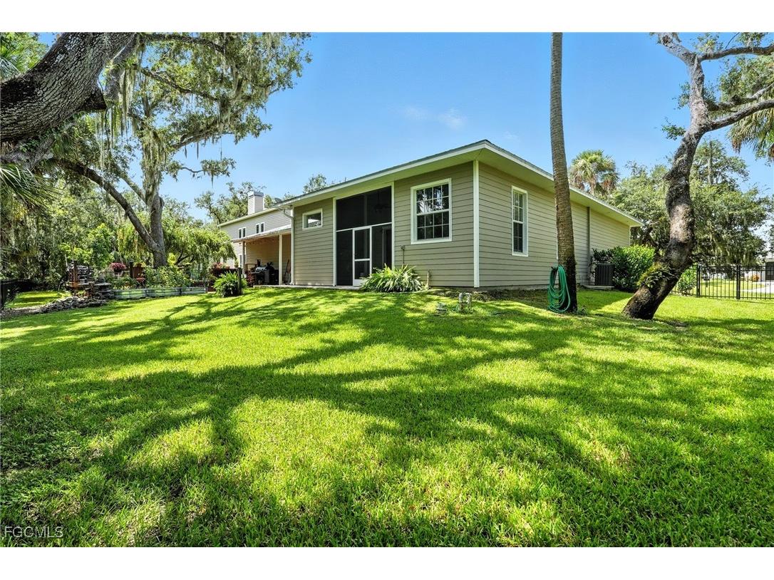 16461 Oakview Circle Alva FL 33920 2025003383 image43