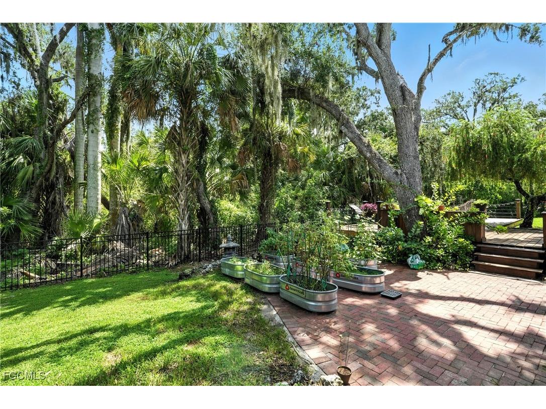 16461 Oakview Circle Alva FL 33920 2025003383 image46