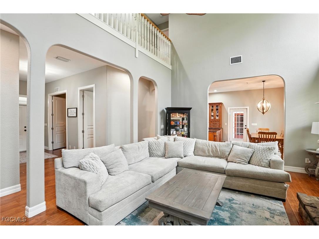 16461 Oakview Circle Alva FL 33920 2025003383 image8