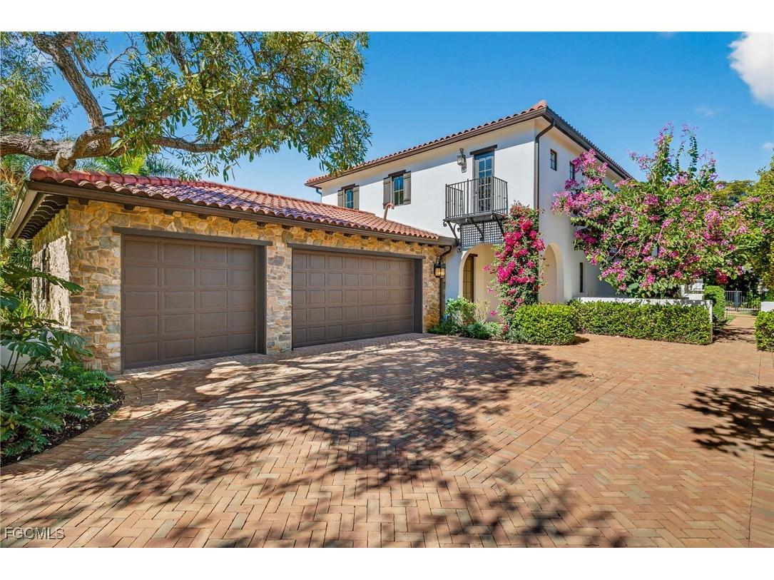16469 Celebrita Court Naples FL 34110 2026003130 image2