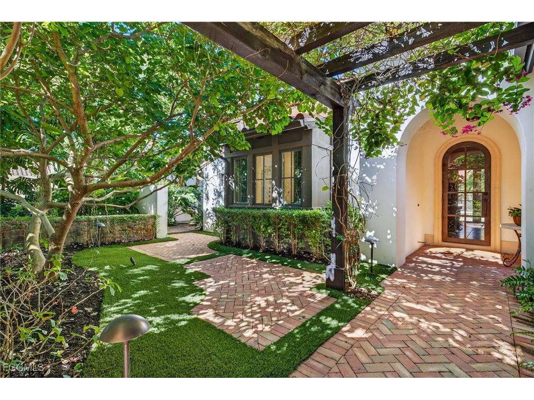 16469 Celebrita Court Naples FL 34110 2026003130 image3