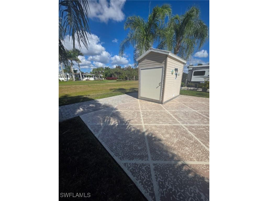 1647 Diamond Lake Circle Naples FL 34114 225056538 image1