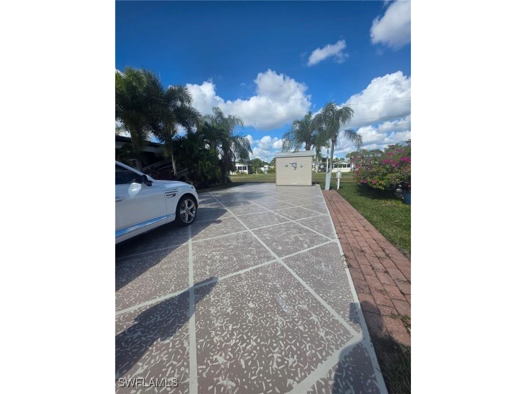 1647 Diamond Lake Circle Naples FL 34114 225056538 image2