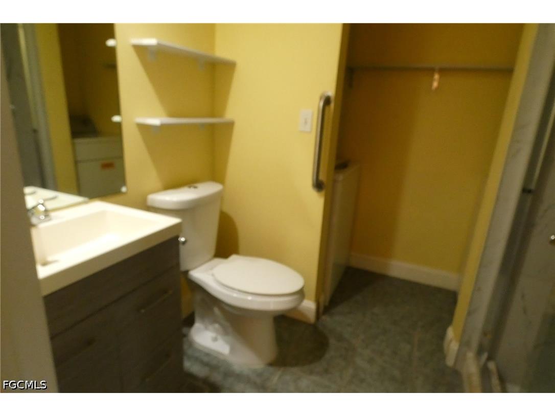1647 Park Meadows Drive #2 Fort Myers FL 33907 2026026182 image10