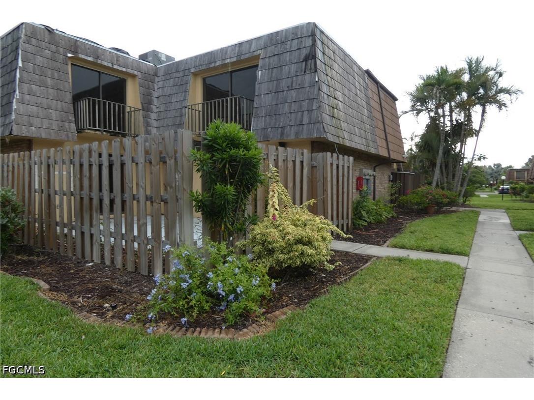 1647 Park Meadows Drive #2 Fort Myers FL 33907 2026026182 image3