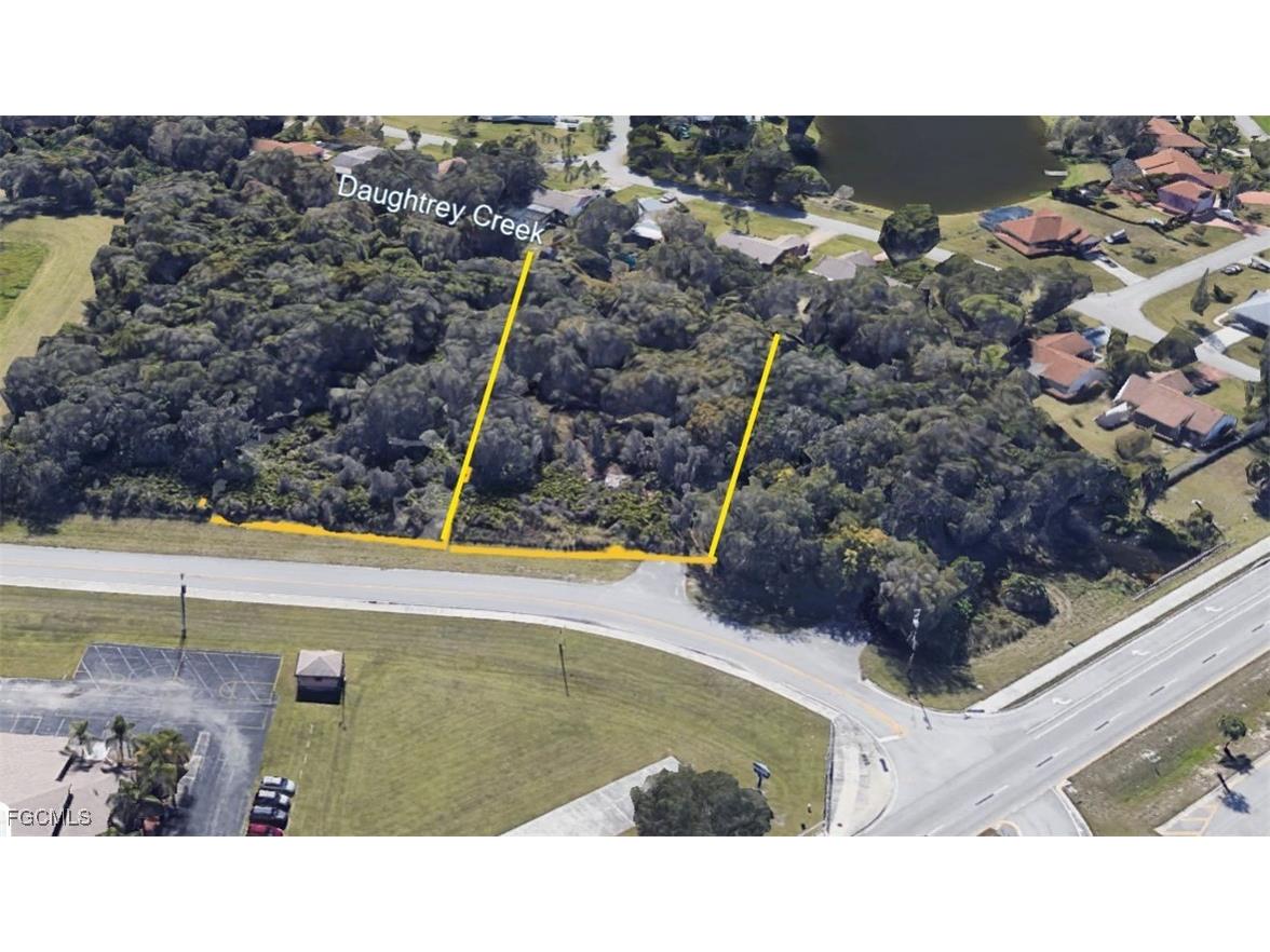 16470 B1 Daughtreys Creek Road North Fort Myers FL 33917 2025005410 image4