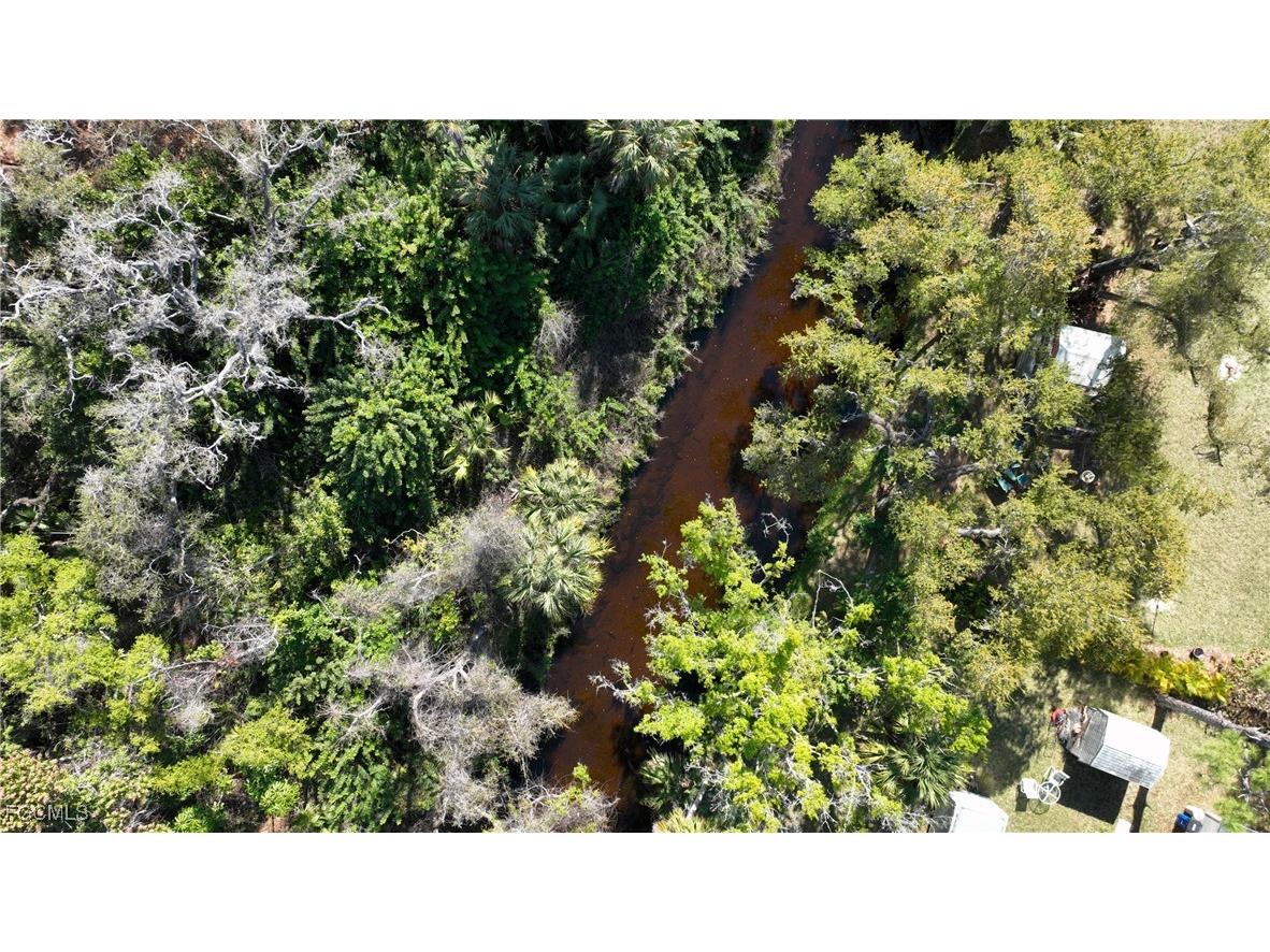 16470 B2 Daughtreys Creek North Fort Myers FL 33917 2025005431 image8