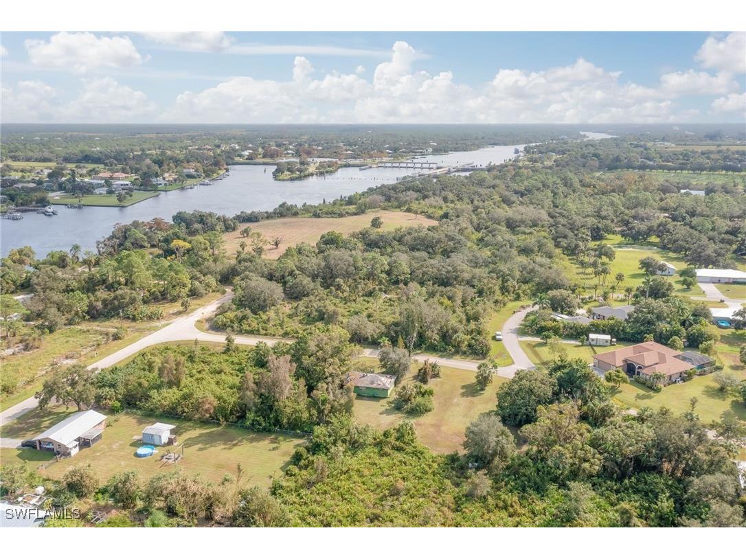 1648 W Court Place Alva FL 33920 224083788 image1