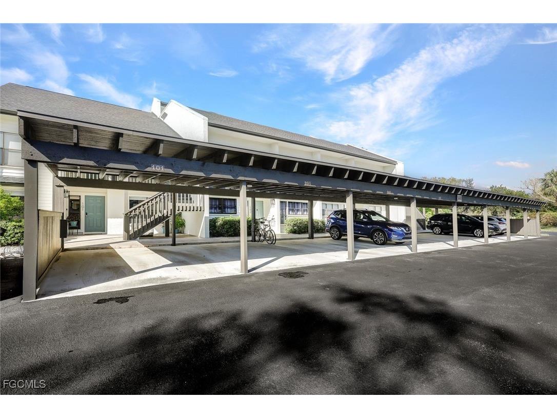 16484 Timberlakes Drive #101 Fort Myers FL 33908 2025008742 image2