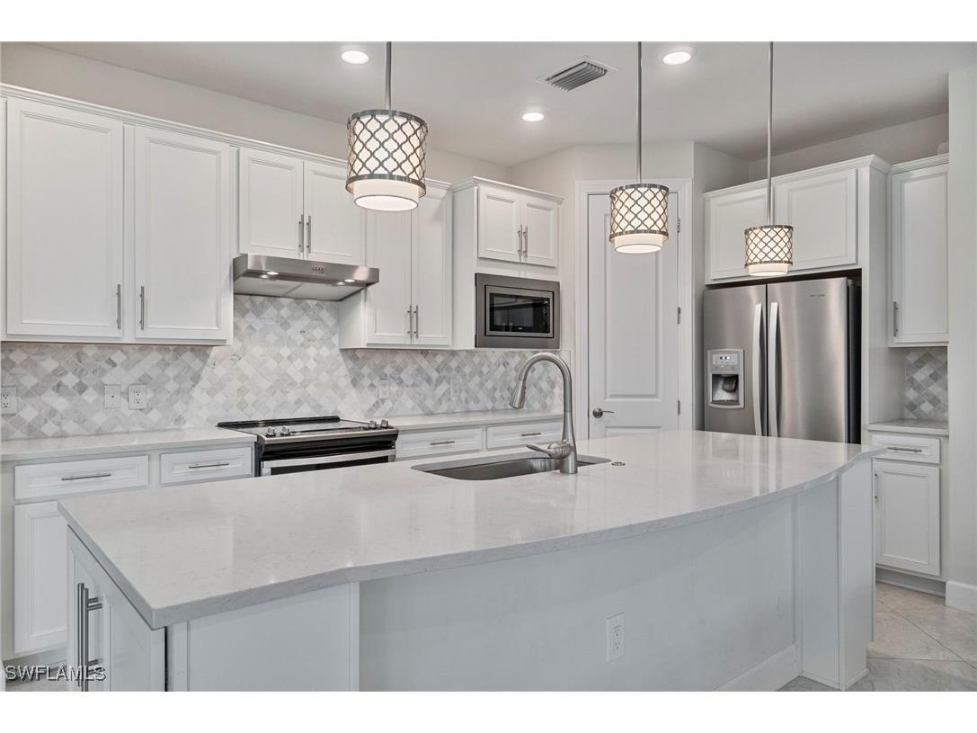 16495 Windsor Way Alva FL 33920 225068991 image5