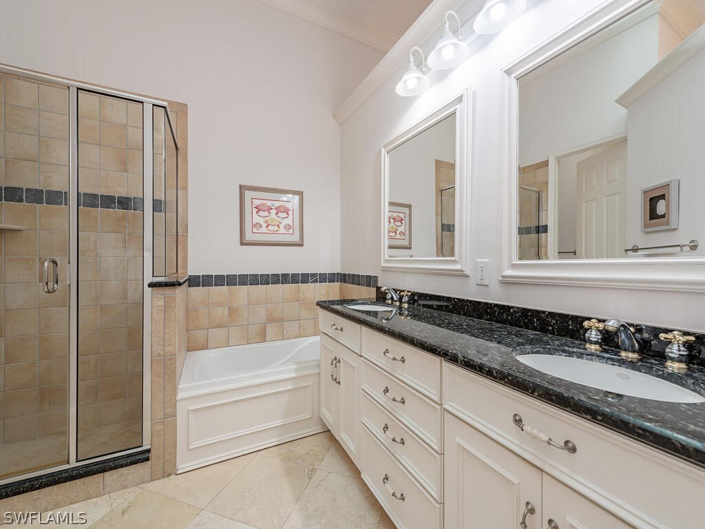 165 5th Street S #3 Naples FL 34102 226008325 image11