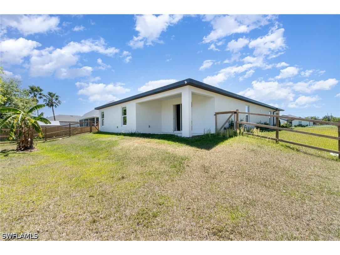 165 Blackstone Drive Fort Myers FL 33913 226014619 image4