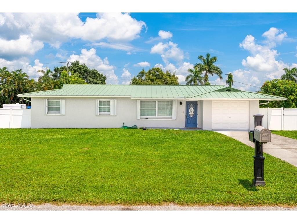 165 Charles Street Fort Myers FL 33905 225066125 image1